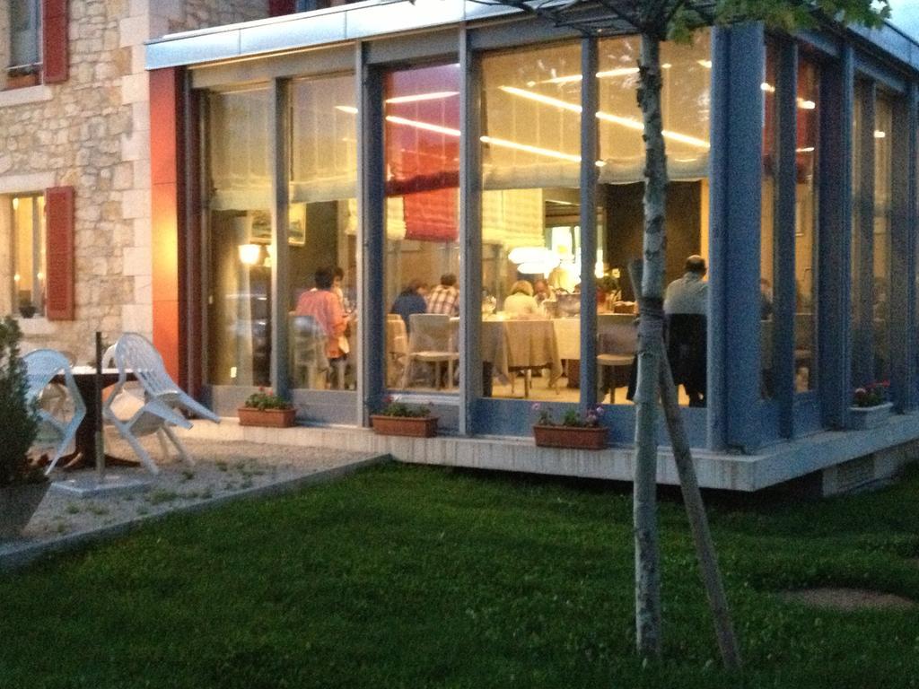 Hotel Au Boeuf Rouge Crassier Zewnętrze zdjęcie