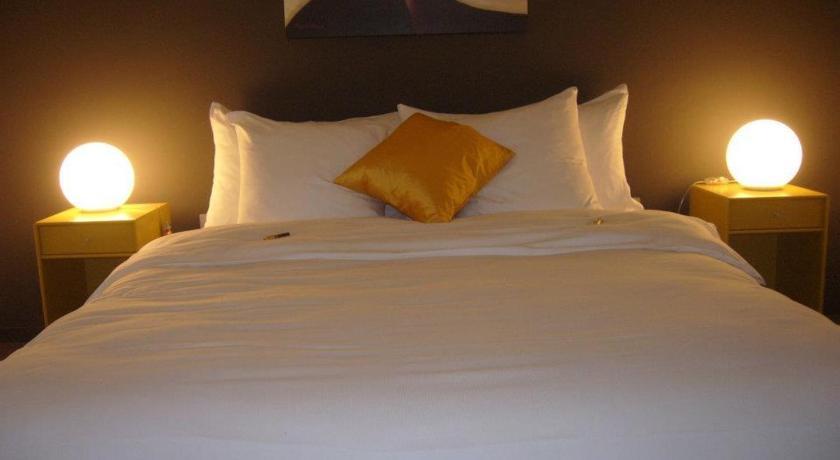 Hotel Au Boeuf Rouge Crassier Pokój zdjęcie