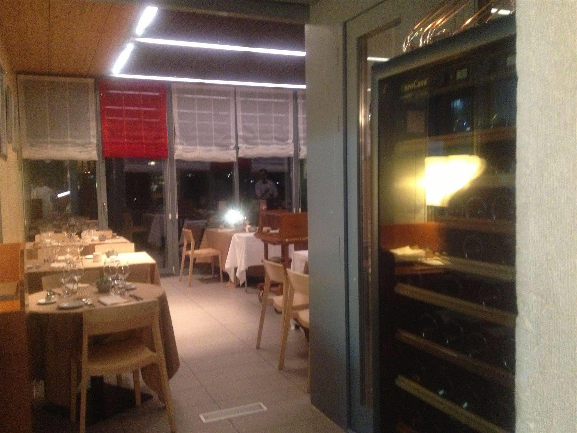 Hotel Au Boeuf Rouge Crassier Zewnętrze zdjęcie